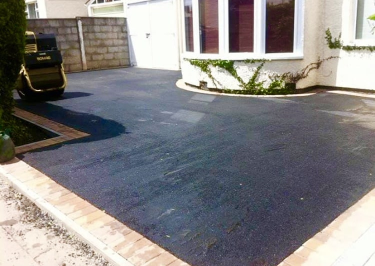 tarmac-driveway-upgraded newly tarmac driveways upgraded